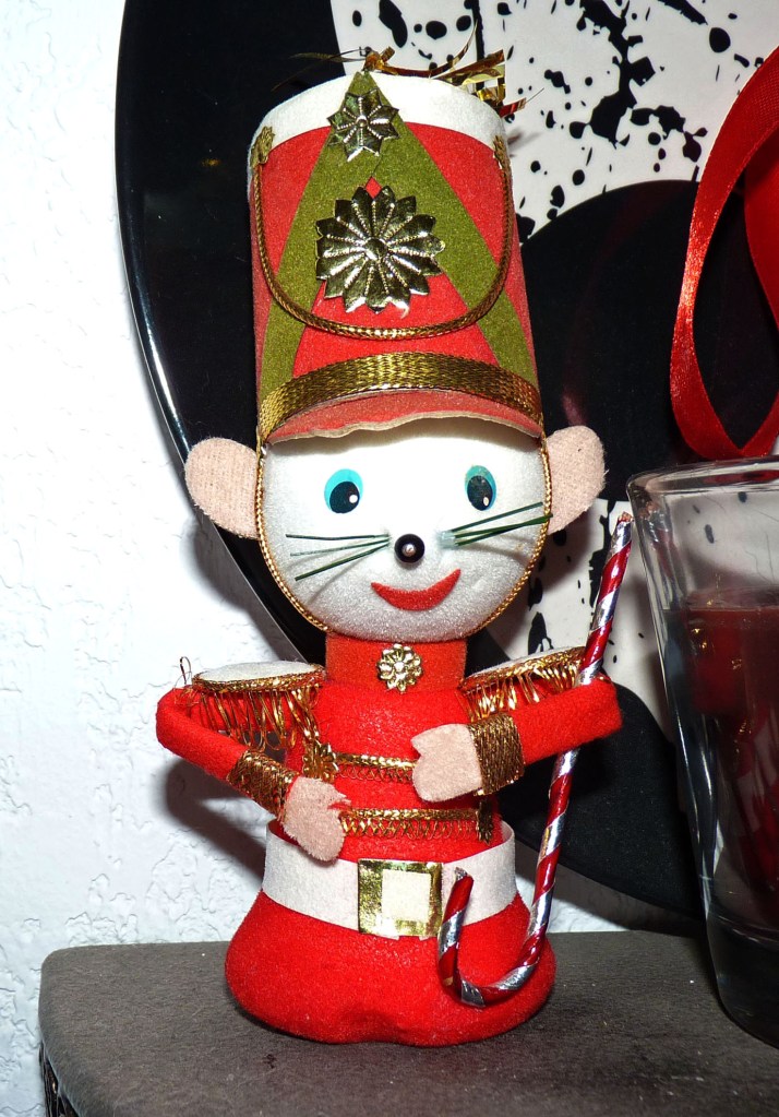 mouse soldier decoration