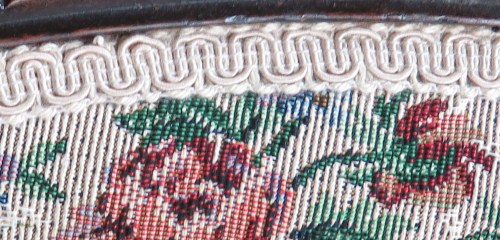 So simple! three thin warps, two thick wefts. Imagine this in a space-dyed yarn.