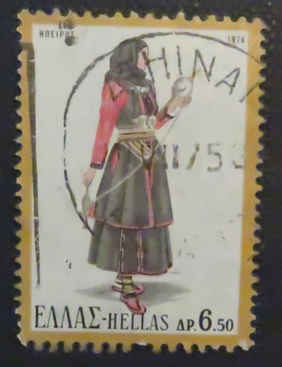 My favorite -- she is drop spinning!