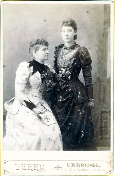 This is one of my favorites. I did one of my first posts about it. But today I enlarged it even more and noticed some new details --