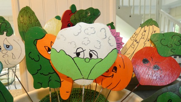 homemade cauliflower garden marker